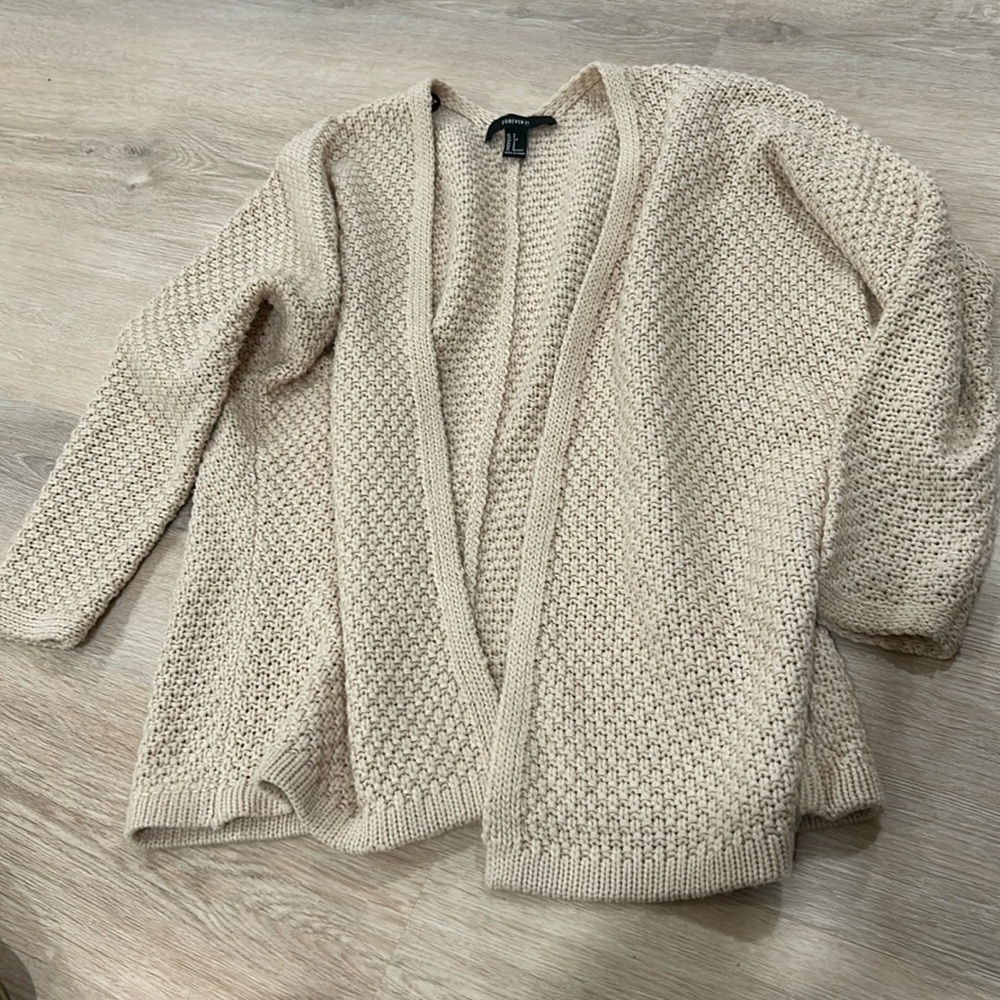 Size small Forever 21 F21 Chunky knit sweater Cardigan in pale light pink​